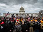 ribuan-pendukung-donald-trump-serbu-gedung-kongres-amerika_20210107_211642.jpg