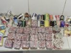ribuan-petasan-barang-bukti_20180613_123800.jpg