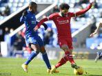 ricardo-pereira-kiri-bersaing-dengan-gelandang-liverpool-mohamed-salah.jpg