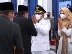 ridwan-kamil-lantik-yana-mulyana-sebagai-wali-kota-bandung_20220418_193220.jpg