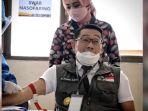 ridwan-kamil-saat-jadi-relawan-uji-vaksin-covid-19-10-oktober-2020.jpg