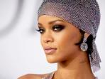 rihanna_20150621_001909.jpg