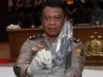 rilis-barang-bukti-teror-bom-thamrin_20160122_203309.jpg