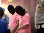 rilis-penangkapan-muncikari-prostitusi-online-artis_20201127_163456.jpg