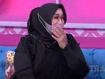 rina-gunawan-kenakan-gaun-hitam-40-hari-sebelum-wafat.jpg