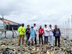 rio-undurkan-jadual-pembersihan-sampah-di-muara-cisadane_20210118_162656.jpg