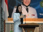 rita-widyasari-beri-kuliah-umum-di-universitas-mulawarman_20170926_203614.jpg
