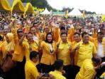 rita-widyasari-dan-setya-novanto_20161010_002155.jpg