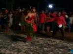 ritual-sembahyang-rebut-taypak-dan-warga-jalan-di-atas-bara-api_20150902_225323.jpg