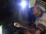 ritual-telur-di-gua-ular-putih_20180320_193418.jpg