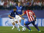 riyad-mahrez-attempted-to-round-stefan-savic_20170413_065036.jpg