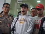 riza-shahab-ditangkap-karena-penyalahgunaan-narkoba_20180414_075405.jpg