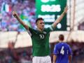 robbie-keane-angkat-tangannn.jpg