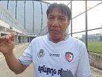 robby-darwis-saat-diwawancarai-di-jakarta-international-stadium.jpg
