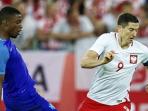 robert-lewandowski-berebutbolalawan_20160602_140959.jpg