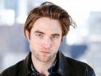 robert-pattinson-resmi-memerankan-karakter-bruce-waynebatman.jpg