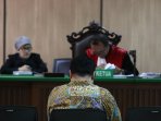 robert-tantular-divonis-1-tahun-penjara_20150518_221314.jpg