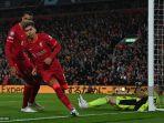 roberto-firmino-saat-membela-liverpool.jpg