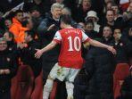 robin-van-persie-bersama-arsene-wenger-semasa-di-arsenal.jpg