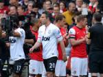 robin-van-persie-usai-pertandingan.jpg