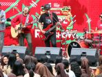 rocket-rockers-hibur-pelajar-sma-pasundan-i-bandung_20180301_231519.jpg