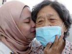 rohana-abdullah-22-bersama-ibu-angkatnya-chee-hoi-lan.jpg