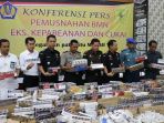 rokok-illegal_20170822_111416.jpg<pf>rokok-illegal_20170822_110759.jpg