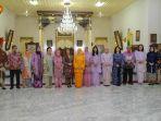 rombongan-kerajaan-malaysia-di-pakualaman.jpg