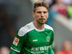 ron-robert-zieler_20160603_220500.jpg