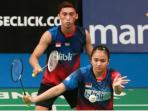 ronald-alexander-melati-daeva-oktaviani-melakukan-servis_20160121_151607.jpg