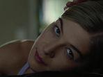 rosamund-pike-sebagai-amy-dunne-di-film-gone-girl-2014.jpg