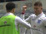 ross-barkley-dan-kyle-walker_20160329_180435.jpg