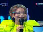 rossa-justru-menangkap-momen-lucu-satelah-anang-memberikan-pesan-untuk-melisa.jpg