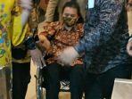 roy-suryo-tersangka-23722.jpg