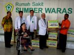 rs-sumber-waras-bantu-bencana-alam-lombok_20180815_004224.jpg