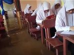 ruang-kelas-banjir_20170308_182619.jpg