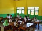 ruang-kelas-sekolah-dasar-di-lampung-timur_20160511_113238.jpg