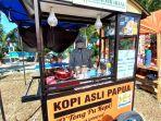 ruben-dan-heni-penjual-kopi-asli-papua.jpg