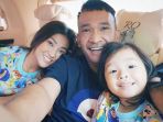 ruben-onsu-dan-keluarga_20180815_080935.jpg