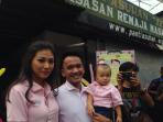 ruben-onsu-dan-sarwendah-memilih_20160605_134213.jpg