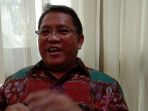 rudiantara-saat-menggelar-open-house-di-rumah-dinasnya-di_20180615_174952.jpg