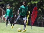 rudolof-yanto-basna-timnas-indonesia_20161031_174304.jpg