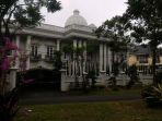 rumah-bos-first-travel_20170825_053814.jpg