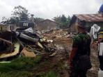 rumah-di-eks-asrama-yonif-124-digusur_20160213_142732.jpg