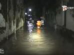 rumah-di-solo-terendam-banjir-lebih-dari-1-meter_20161005_130201.jpg