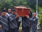 rumah-duka-andi-seventeen2.jpg