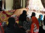 rumah-duka-korban-yang-ditikam-oknum-polisi-pinrang_20150727_221216.jpg