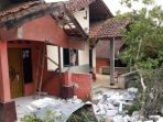 rumah-hancur-di-cilodong_20180919_213439.jpg