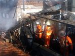 rumah-hendrik-terbakar_20170321_100600.jpg
