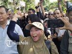 rumah-jokowi-di-solo-digeruduk.jpg